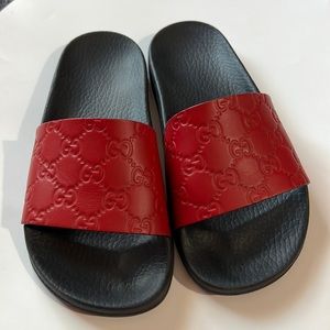 Womens Gucci slides